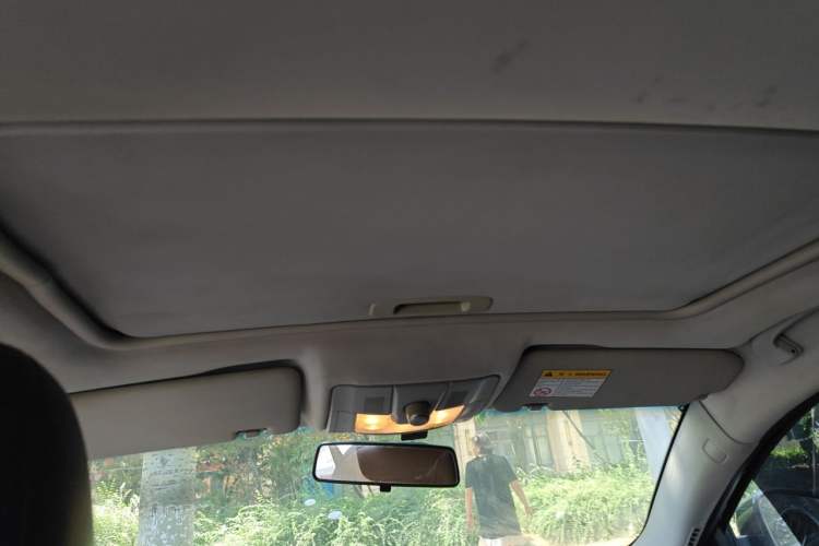 Used Roewe e550 2016 Deluxe Edition Headliner