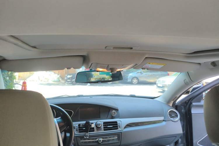 Used Roewe e550 2016 Flagship Edition Headliner