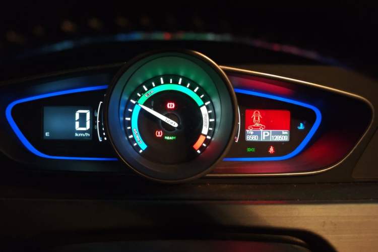 Used Roewe e550 2016 Deluxe Edition Instrument Cluster