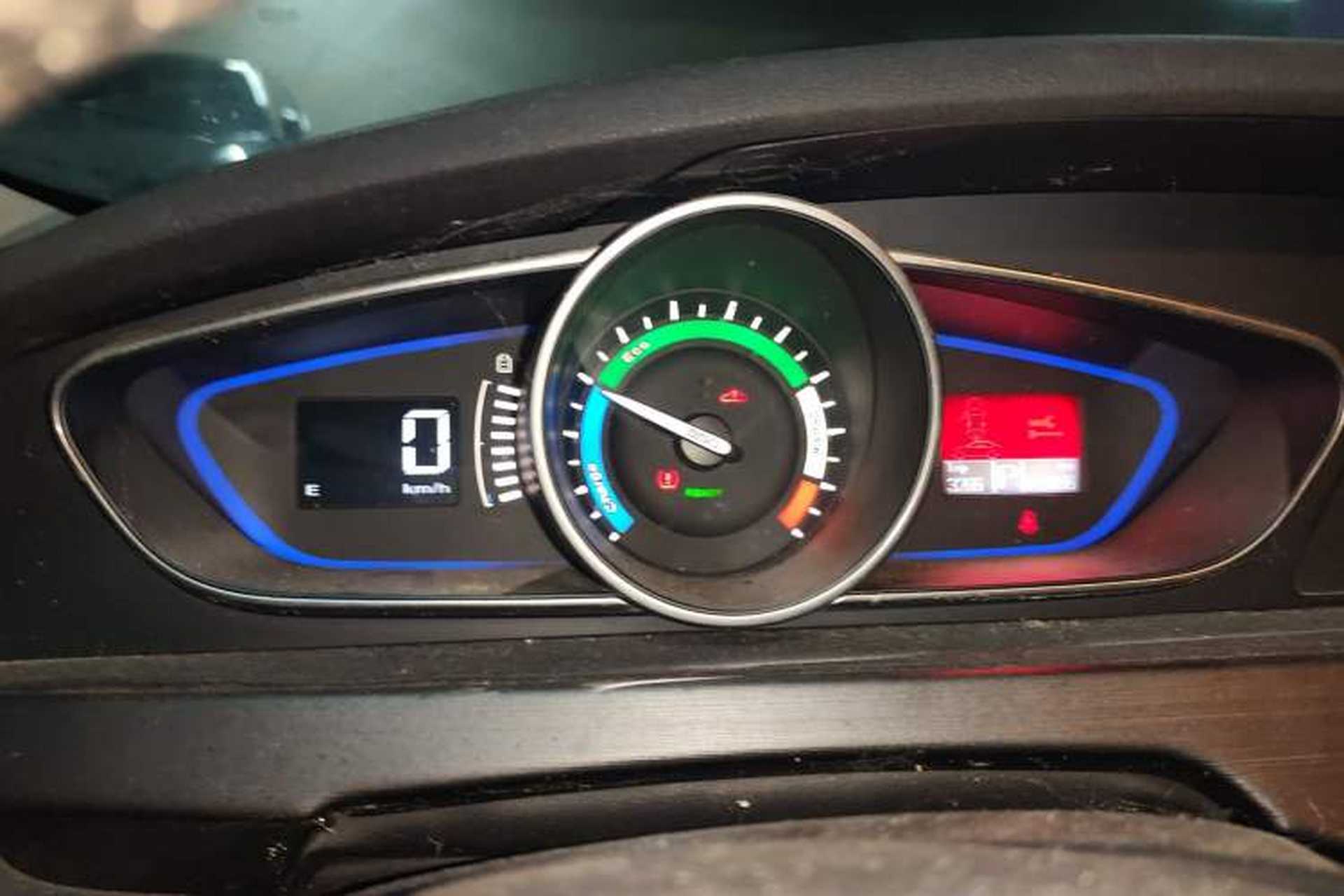 Used Roewe e550 2016 Deluxe Edition Instrument Cluster