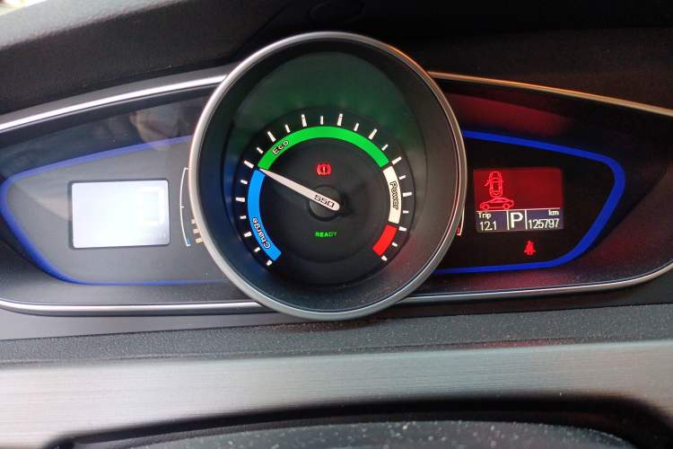 Used Roewe e550 2016 Deluxe Edition Instrument Cluster