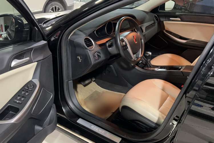 Used Roewe e550 2016 Deluxe Edition Interior 2