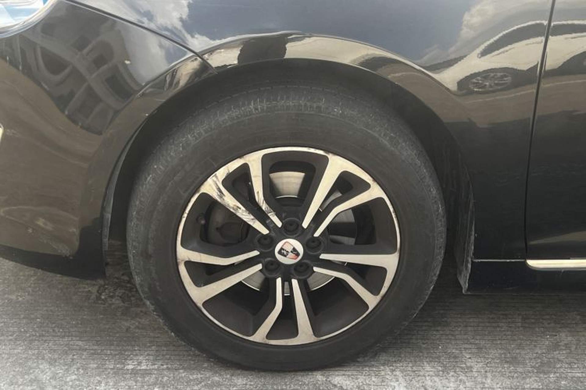 Used Roewe e550 2016 Deluxe Edition Left Front Wheel Hub