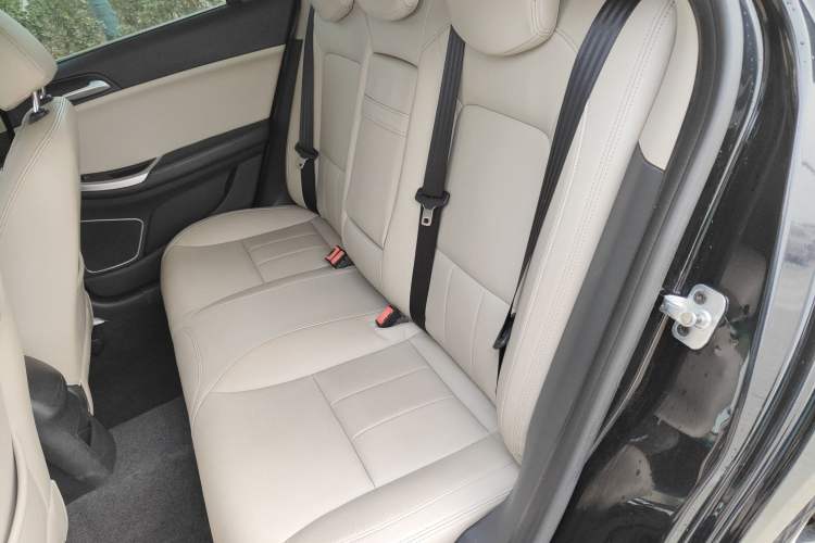 Used Roewe e550 2016 Deluxe Edition Left Rear Seat