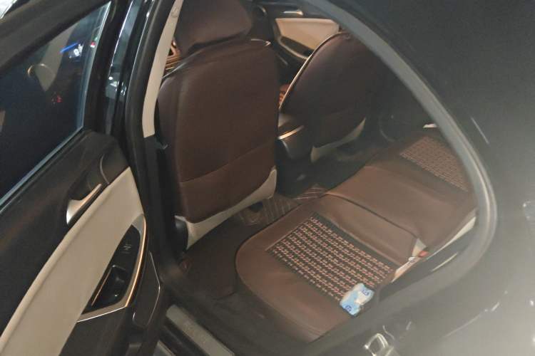 Used Roewe e550 2016 Deluxe Edition Left Rear Seat