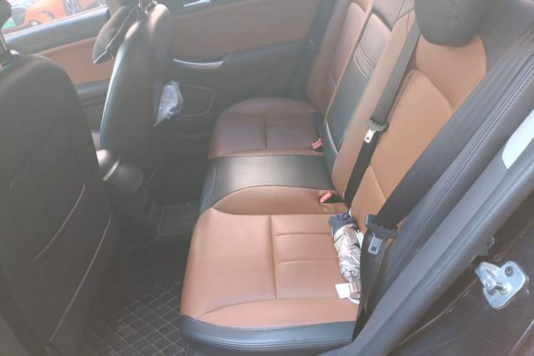 Used Roewe e550 2016 Deluxe Edition Left Rear Seat