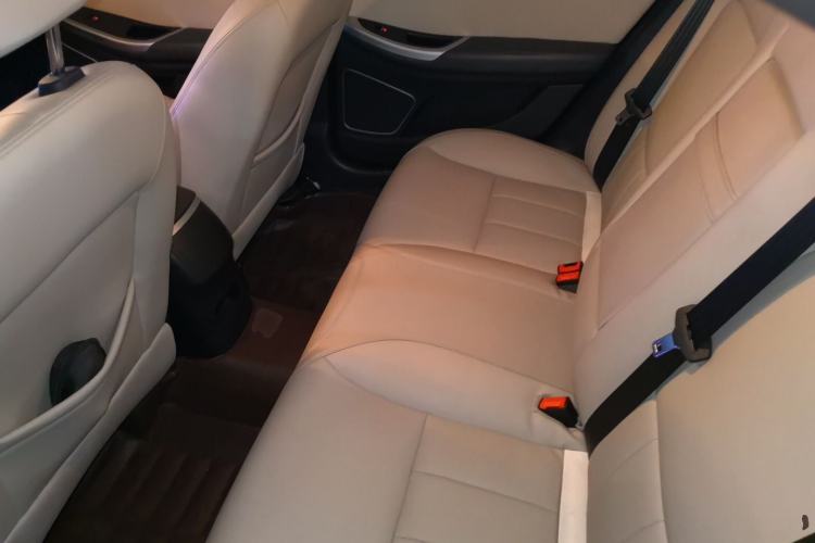 Used Roewe e550 2016 Deluxe Edition Left Rear Seat