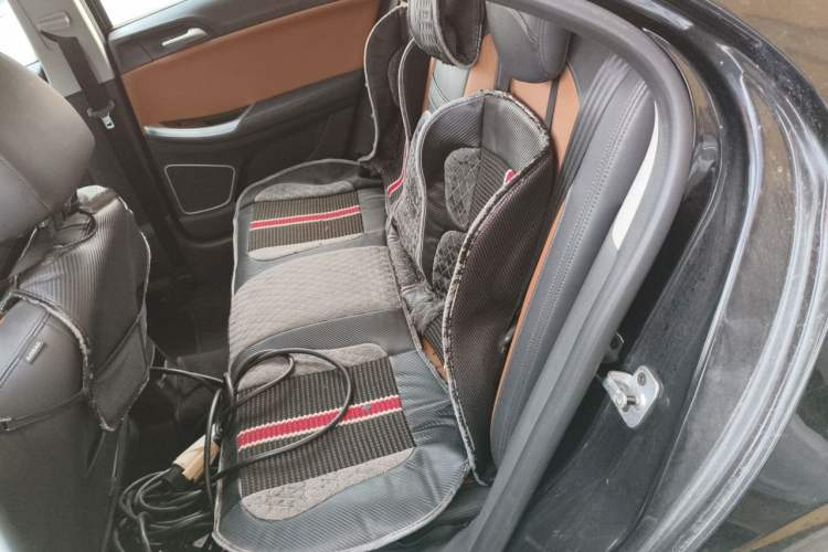 Used Roewe e550 2016 Deluxe Edition Left Rear Seat