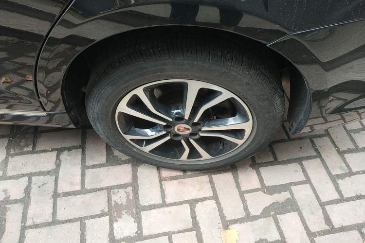 Used Roewe e550 2016 Deluxe Edition Left Rear Wheel Hub