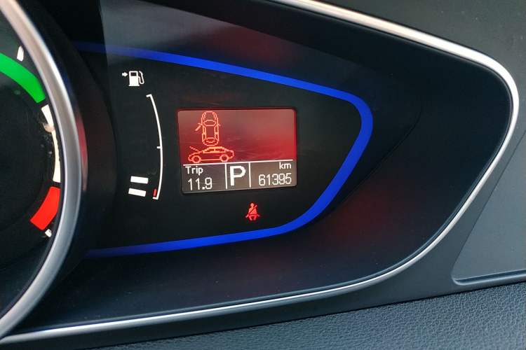 Used Roewe e550 2016 Deluxe Edition Odometer Close Up