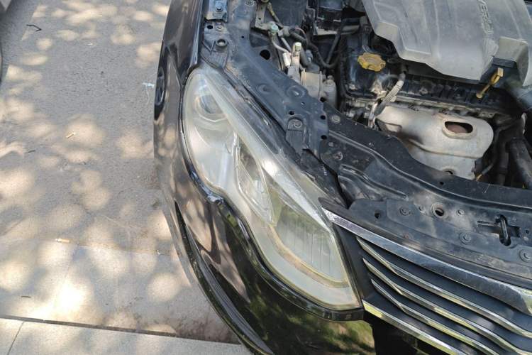 Used Roewe e550 2016 Deluxe Edition Right Front Headlight