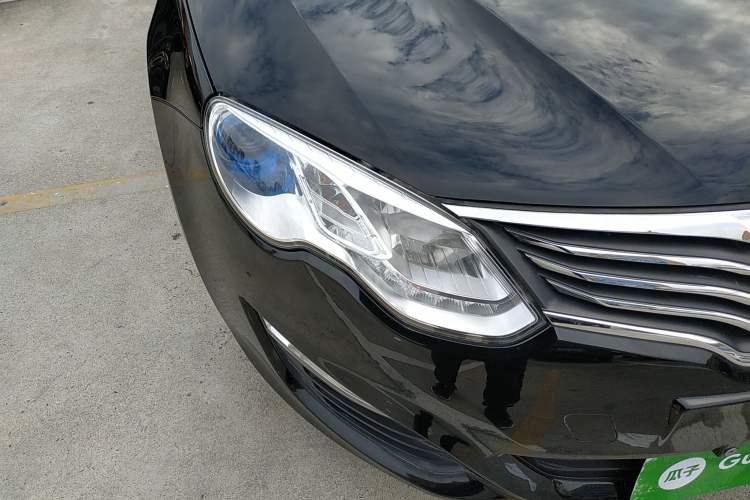 Used Roewe e550 2016 Deluxe Edition Right Front Headlight