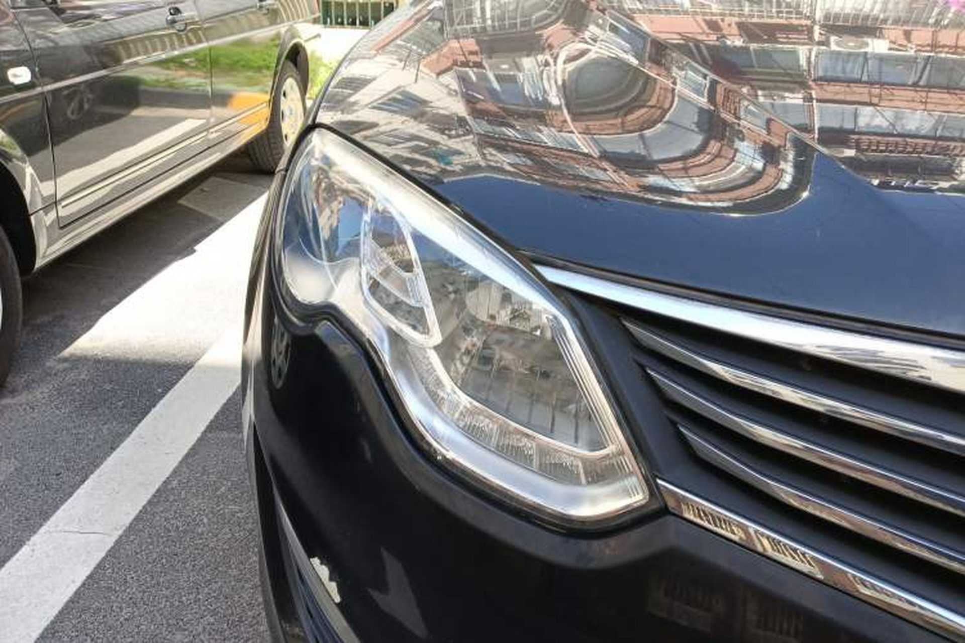 Used Roewe e550 2016 Deluxe Edition Right Front Headlight