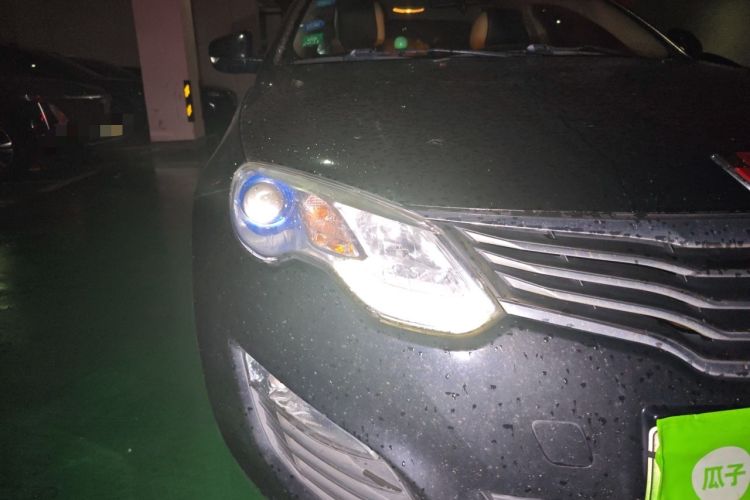 Used Roewe e550 2016 Deluxe Edition Right Front Headlight