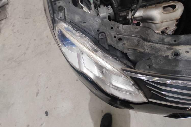 Used Roewe e550 2016 Flagship Edition Right Front Headlight