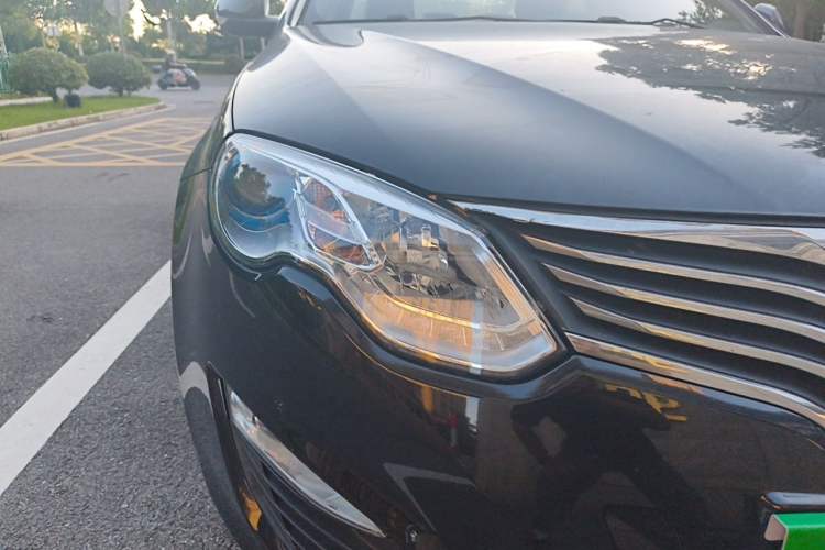 Used Roewe e550 2016 Deluxe Edition Right Front Headlight