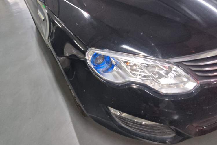 Used Roewe e550 2016 Deluxe Edition Right Front Headlight