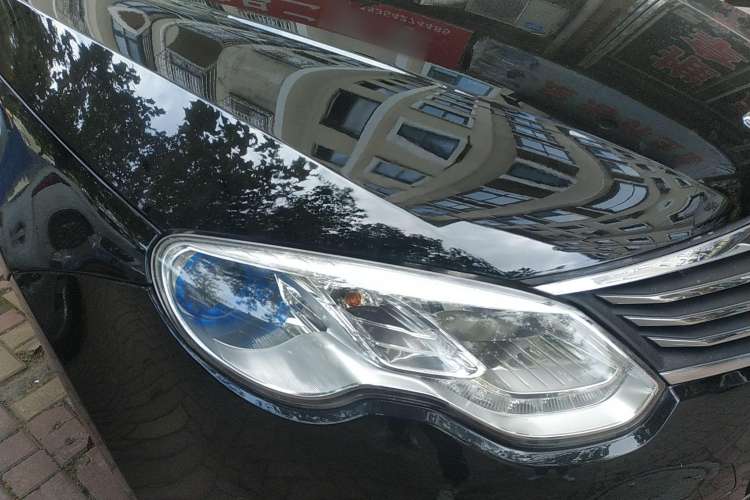 Used Roewe e550 2016 Deluxe Edition Right Front Headlight