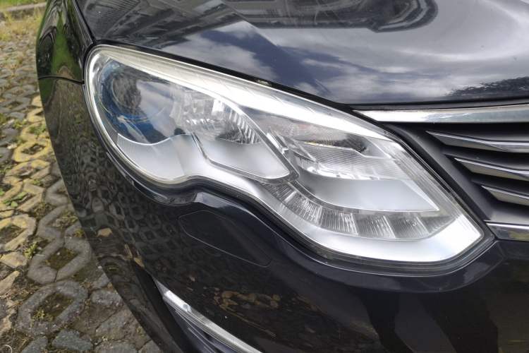 Used Roewe e550 2016 Flagship Edition Right Front Headlight