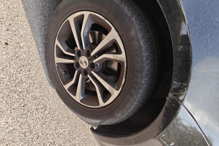 Used Roewe e550 2016 Flagship Edition Right Front Wheel Hub