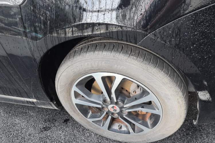 Used Roewe e550 2016 Flagship Edition Right Front Wheel Hub