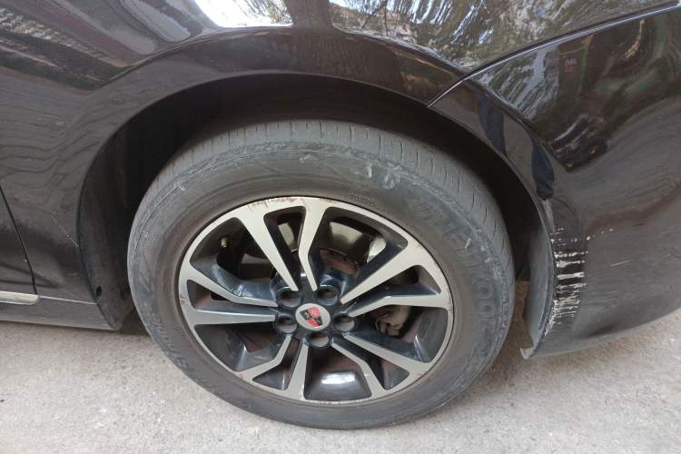 Used Roewe e550 2016 Deluxe Edition Right Front Wheel Hub