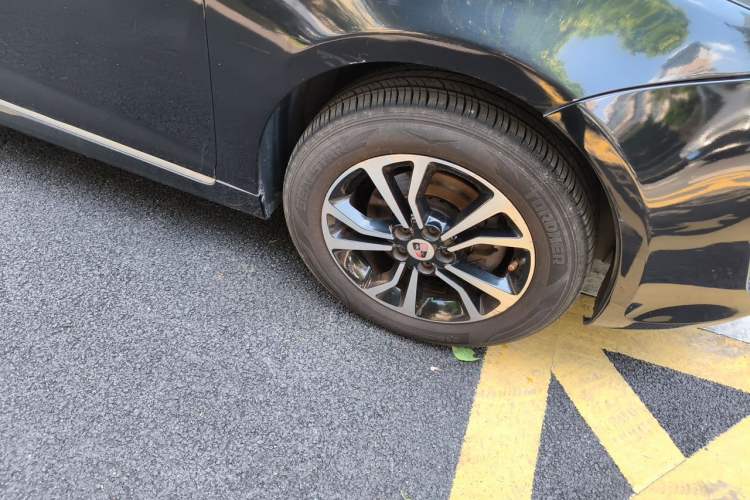 Used Roewe e550 2016 Flagship Edition Right Front Wheel Hub