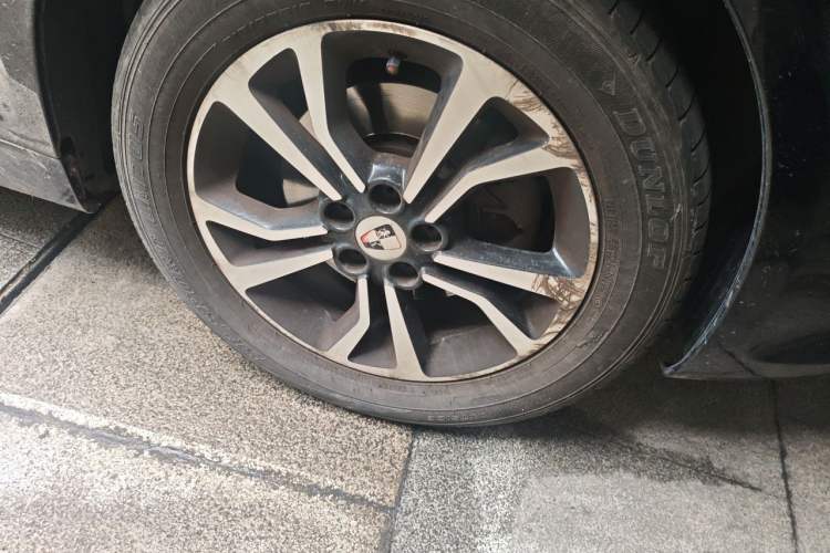 Used Roewe e550 2016 Deluxe Edition Right Front Wheel Hub