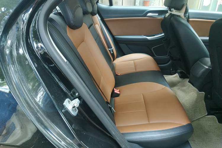 Used Roewe e550 2016 Deluxe Edition Right Rear Seat