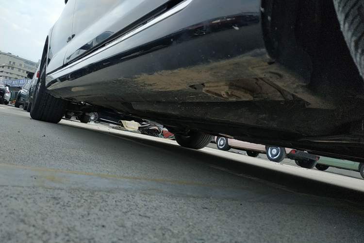 Used Roewe e550 2016 Deluxe Edition Right Side Sill