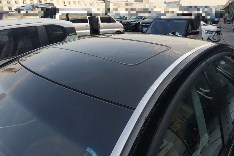 Used Roewe e550 2016 Deluxe Edition Roof