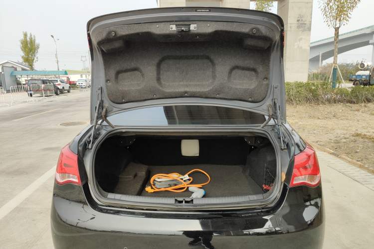 Used Roewe e550 2016 Deluxe Edition Trunk