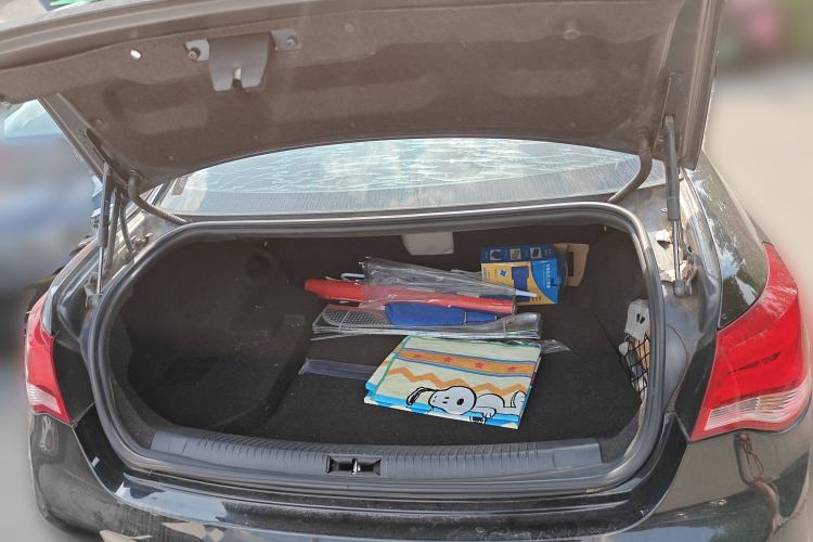 Used Roewe e550 2016 Flagship Edition Trunk