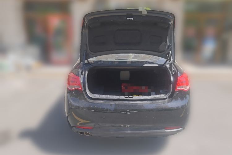 Used Roewe e550 2016 Deluxe Edition Trunk