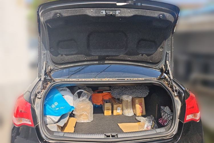 Used Roewe e550 2016 Deluxe Edition Trunk
