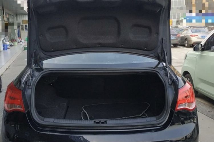 Used Roewe e550 2016 Deluxe Edition Trunk