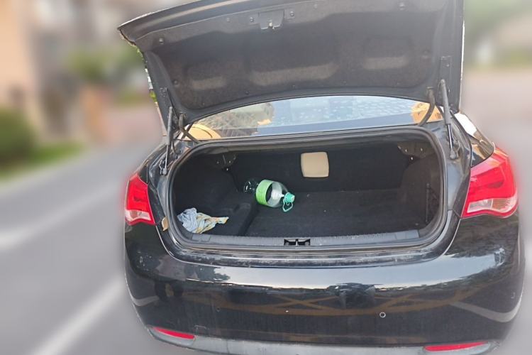 Used Roewe e550 2016 Deluxe Edition Trunk