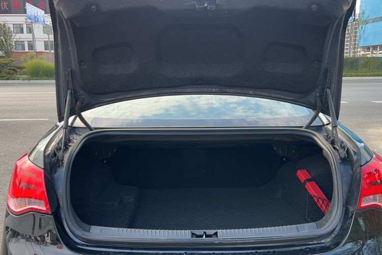 Used Roewe e550 2016 Deluxe Edition Trunk