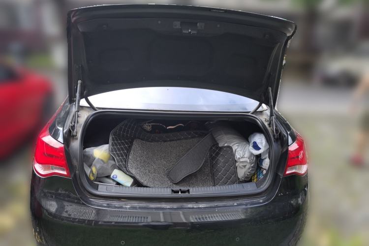 Used Roewe e550 2016 Flagship Edition Trunk