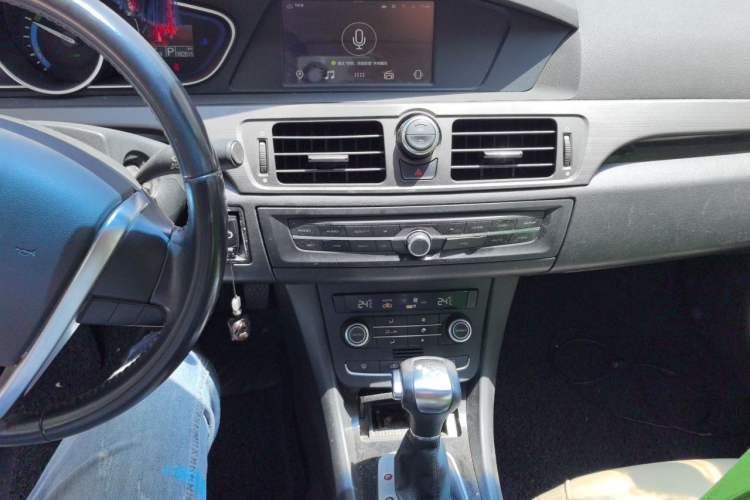 Used Roewe e550 2016 Luxury Edition Audio And AC Panel
