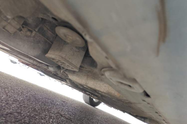 Used Roewe e550 2016 Deluxe Edition Chassis Rear Right