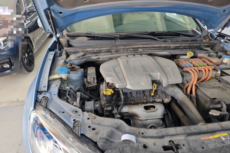 Used Roewe e550 2016 Flagship Edition Engine Bay Right