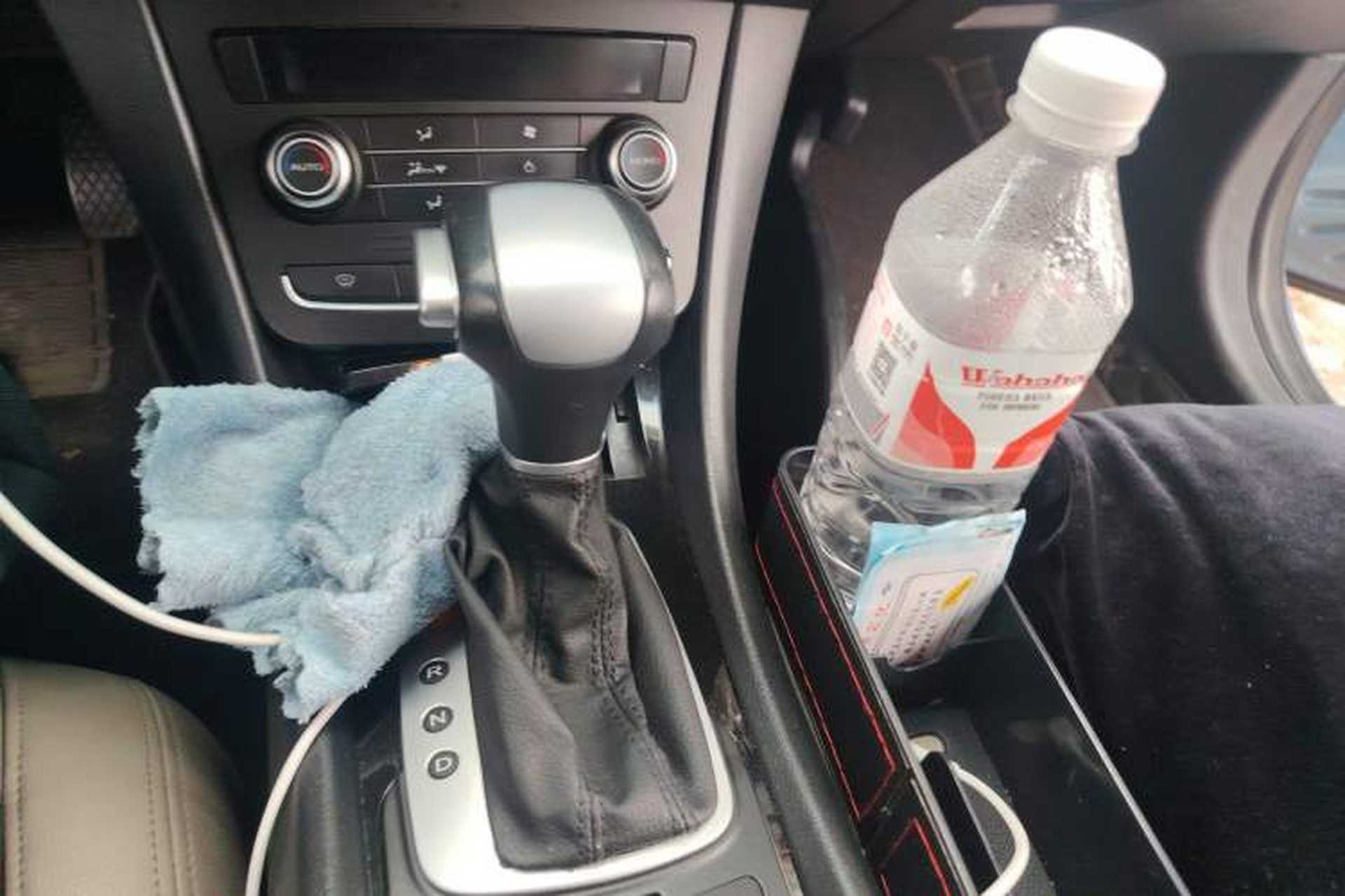 Used Roewe e550 2016 Deluxe Edition Gear Lever