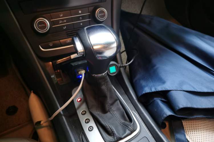 Used Roewe e550 2016 Flagship Edition Gear Lever