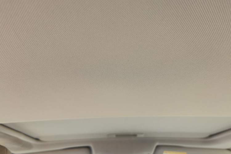 Used Roewe e550 2016 Luxury Edition Headliner