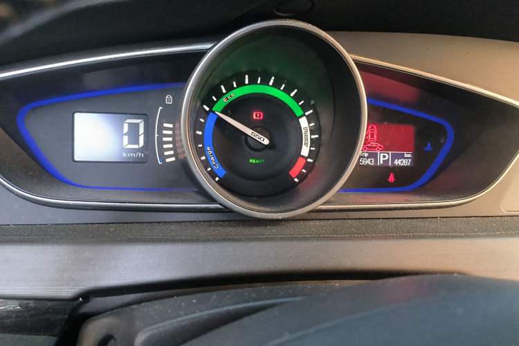 Used Roewe e550 2016 Deluxe Edition Instrument Cluster