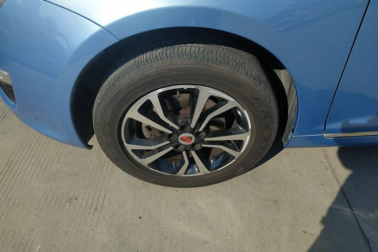 Used Roewe e550 2016 Deluxe Edition Left Front Wheel Hub