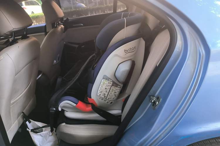 Used Roewe e550 2016 Deluxe Edition Left Rear Seat