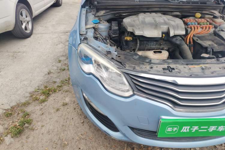 Used Roewe e550 2016 Deluxe Edition Right Front Headlight