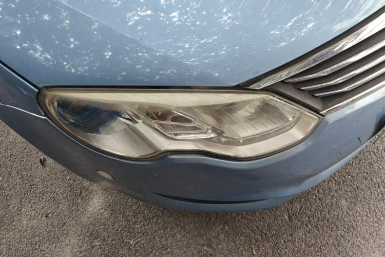 Used Roewe e550 2016 Deluxe Edition Right Front Headlight